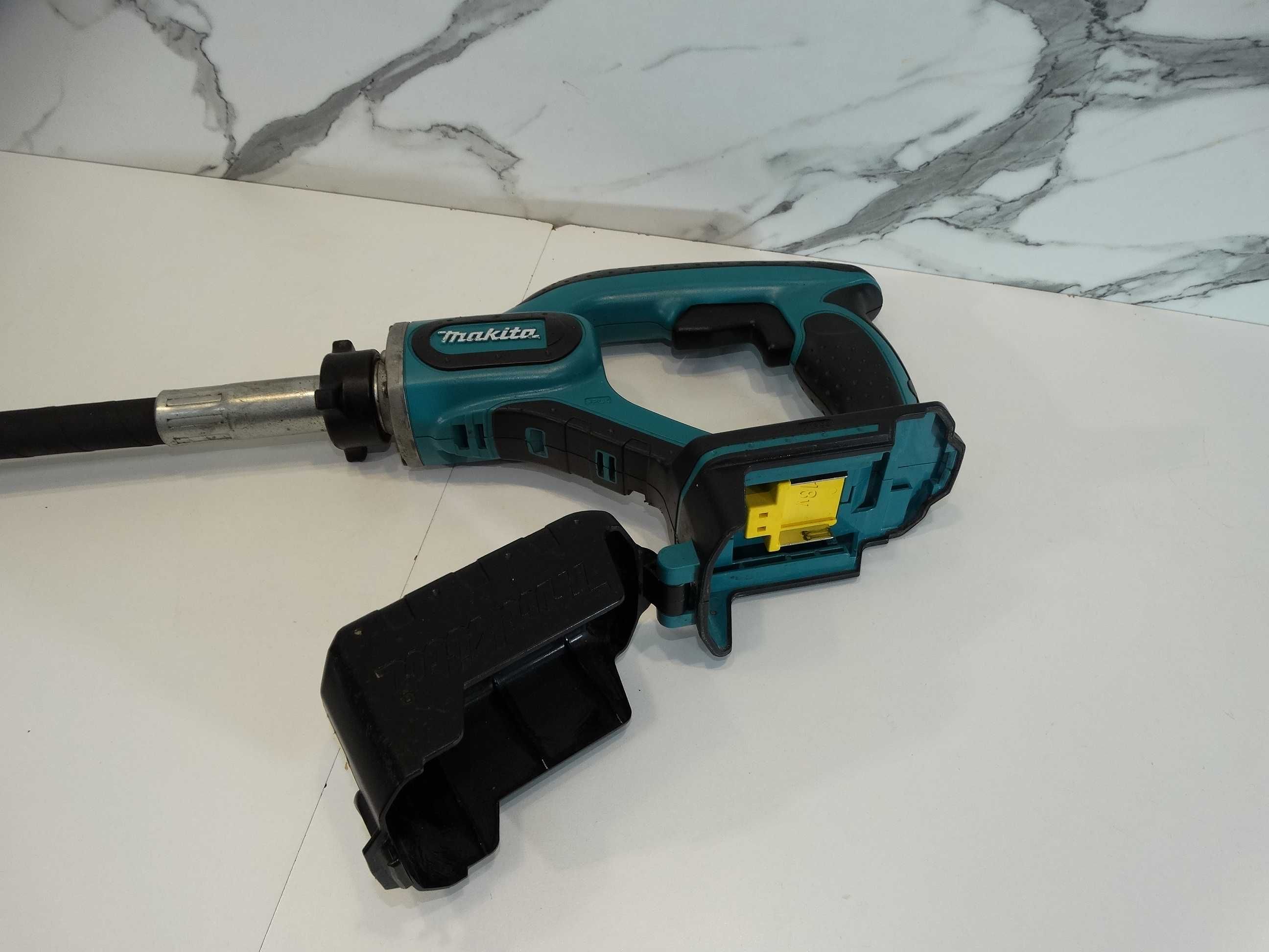 Makita DVR 350 - Вибратор за бетон