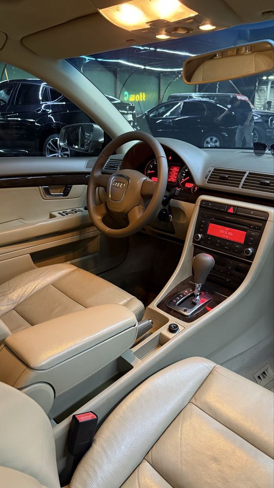 Audi A4 в идеальном состоянии