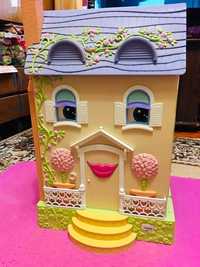Интерактивный дом для кукол "Миссис Гудби" от Caring Corners