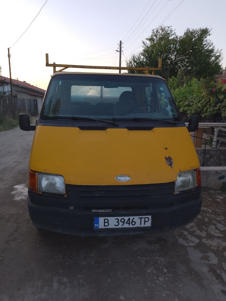 Продавам ford transit