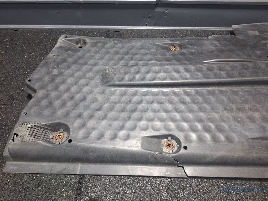 Scut podea stanga VOLKSWAGEN POLO 9N_ 2001 - 2012 16V AUA, BBY, BKY 6Q0825201D