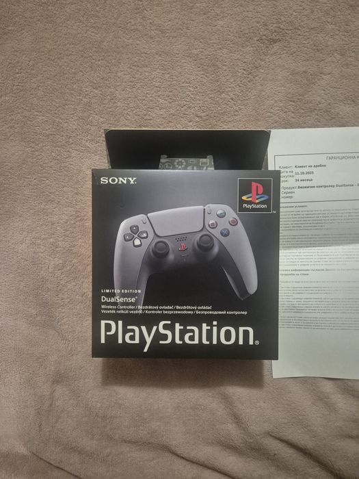 Dualsense 30th anniversary PS5