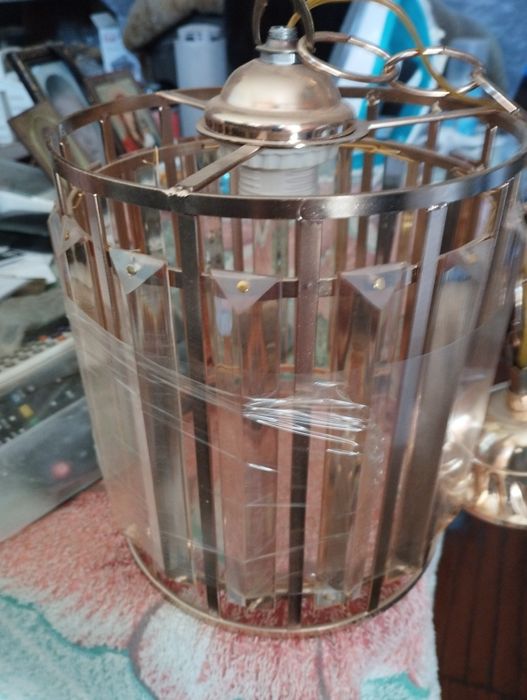 Продам обои, светильник