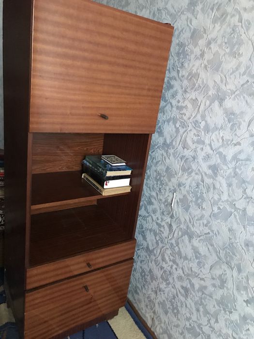 Тумбочки прикроватные