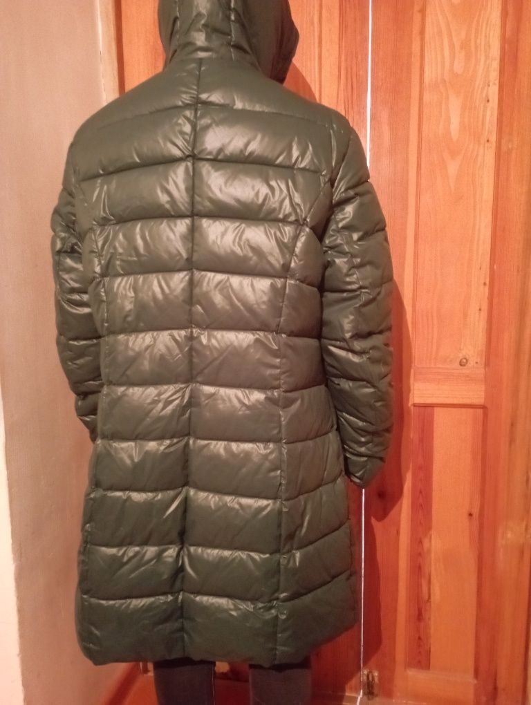 Продам женскую зимнию куртку