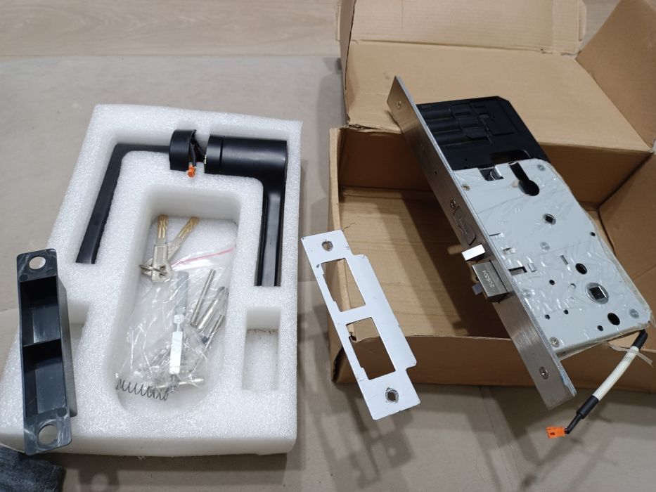 Продам дверной замок