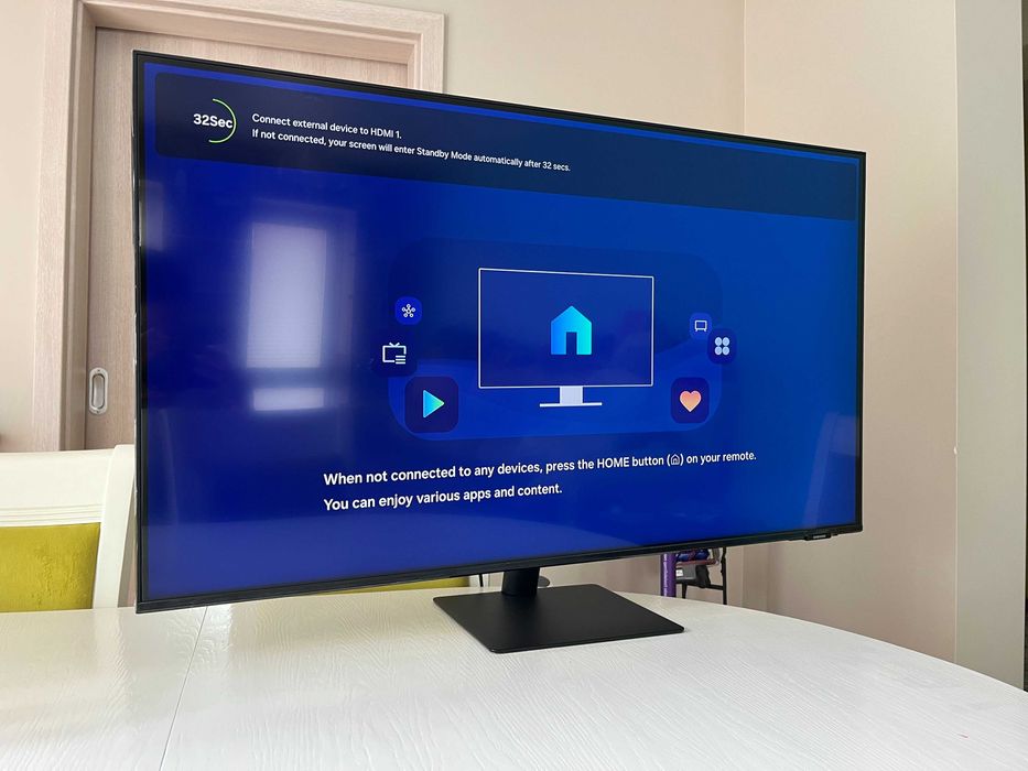Monitor LED Samsung Smart M7, 43inch, UHD 3840x2160, 4ms GTG, Black
