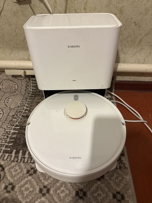 Робот пылесос с мойкой