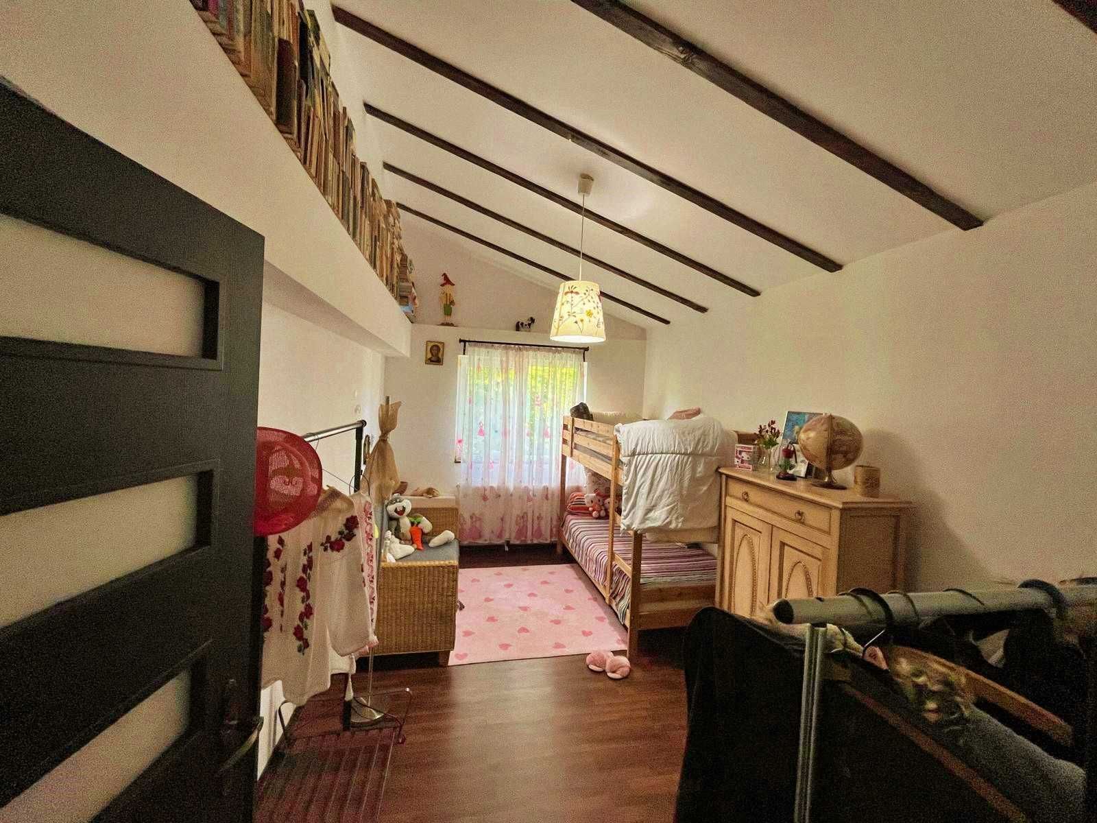 Vilă tip duplex de vânzare – Brebu Mănăstirii, 8 km de Câmpina