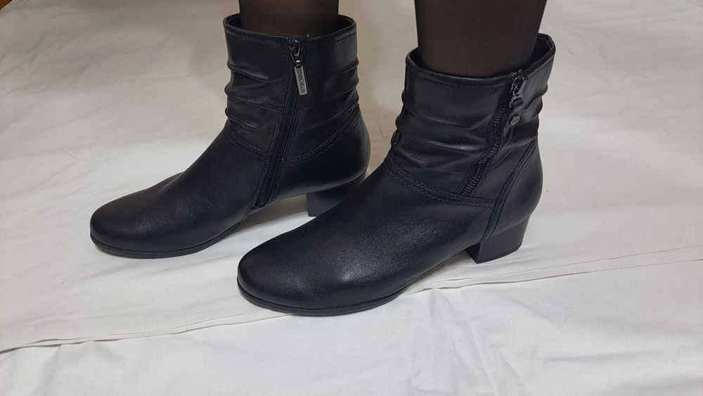 Ghete elegant piele naturala, de la MEDICUS, marimea 42 , zero km