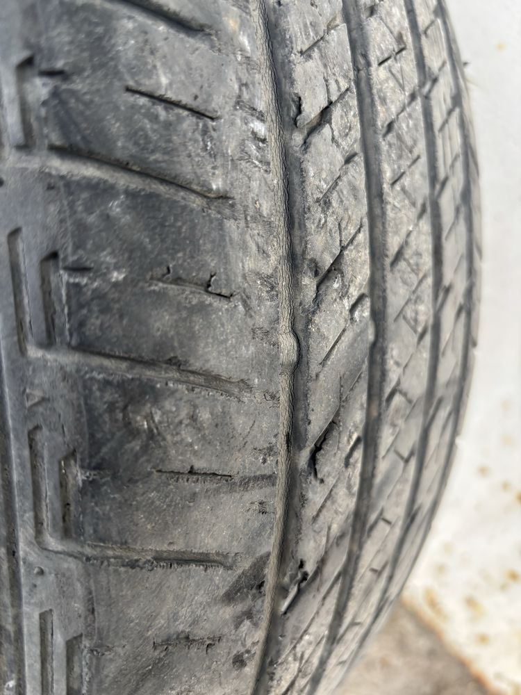 Гуми 235/60/18 Bridgestone