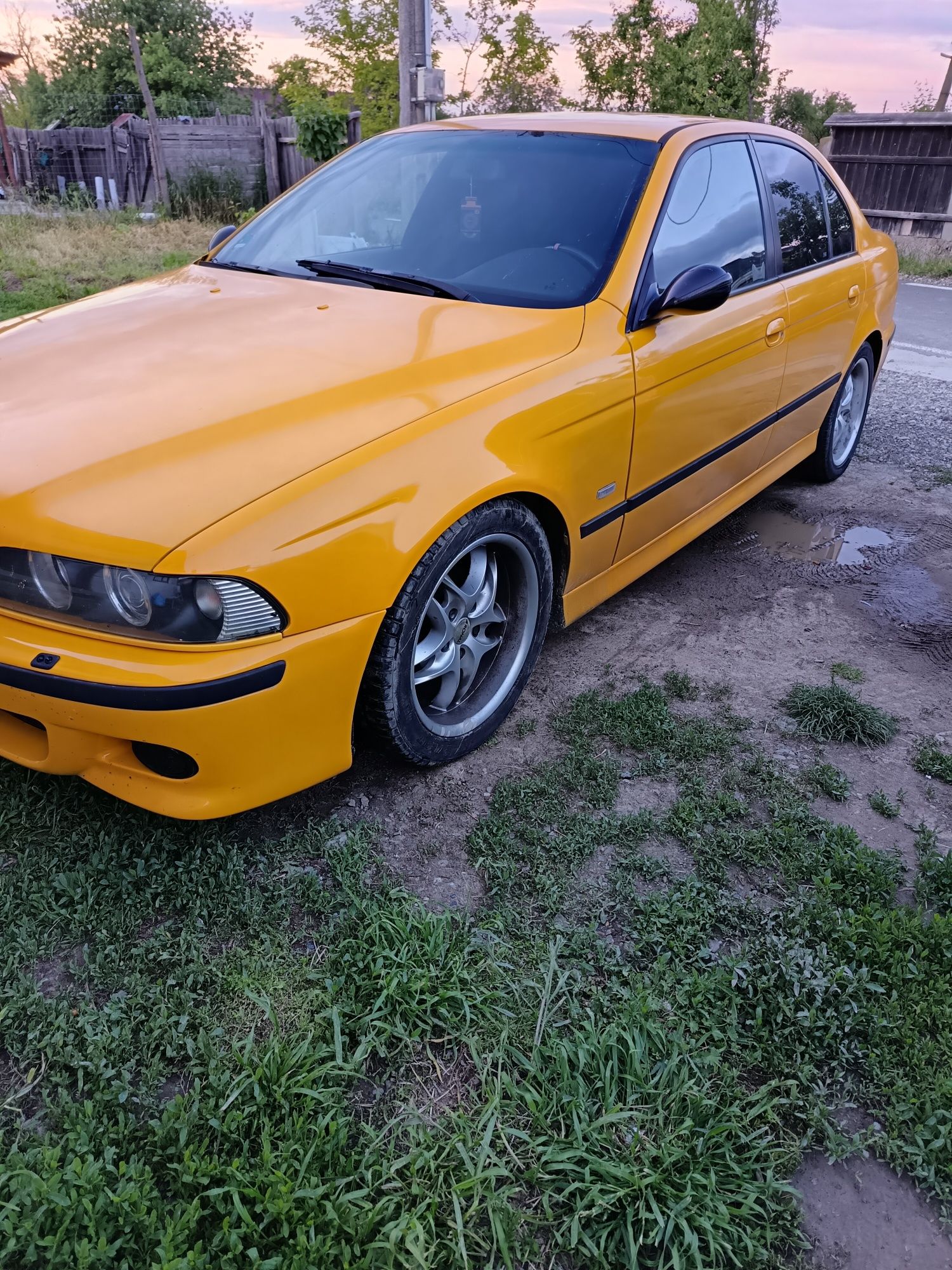 BMW 523i e39 fara rugina