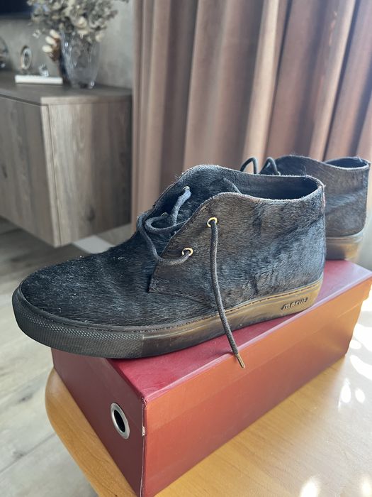 Продам ботинки