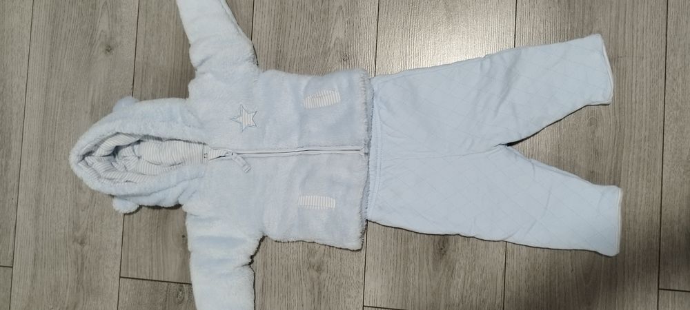 Vând hăinuțe bebe