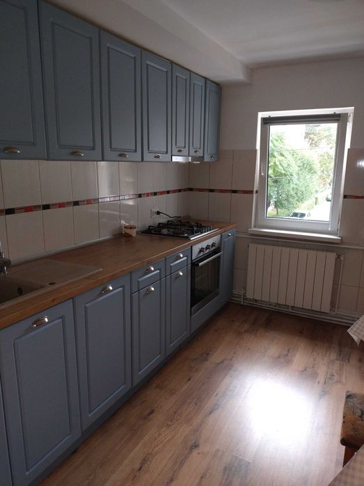 PF. Dau in chirie Ap.3 camere