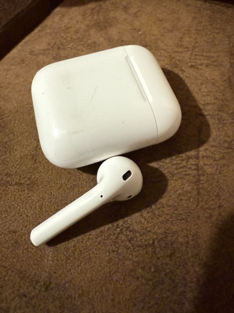Продам airpods 2
