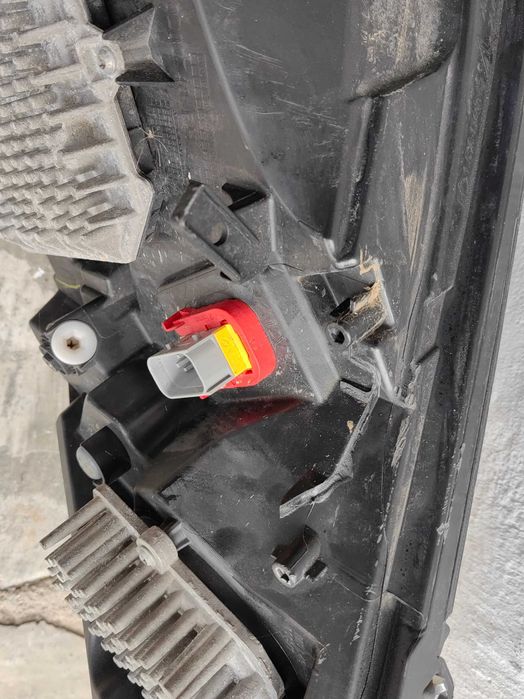 Фар Iveco Daily LED десен / Фар Ивеко Оригинален