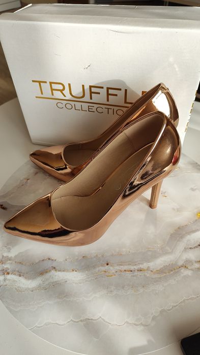 Туфли новые, розовое золото, 38р, 10500тнг