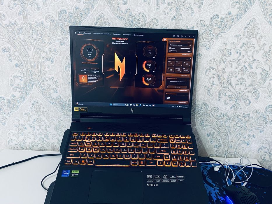 Acer nitro v 16