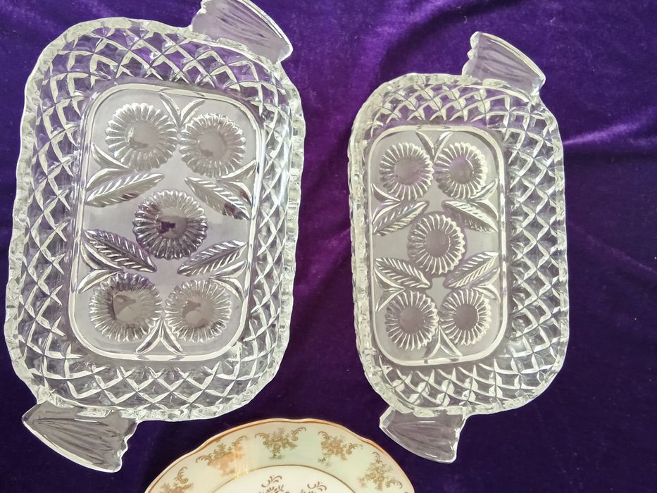 Салатница-хрусталь,Ваза-1000тг