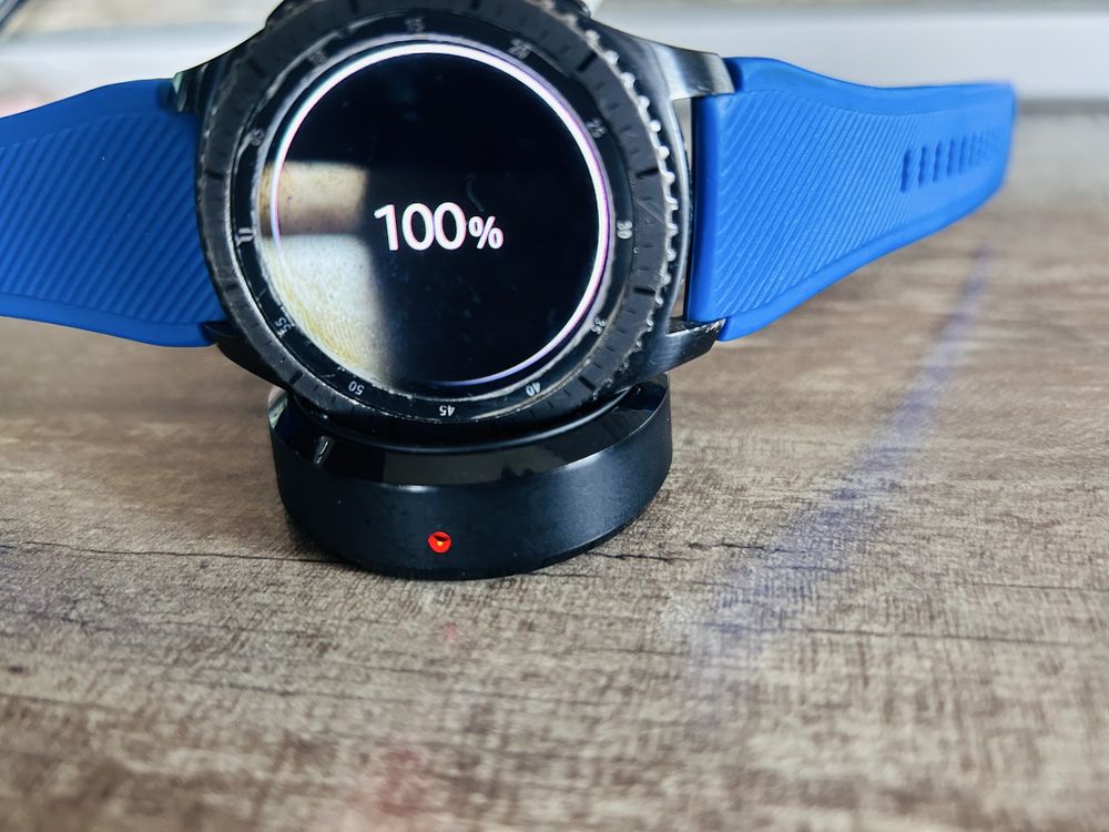 Смарт часовник Samsung Galaxy watch