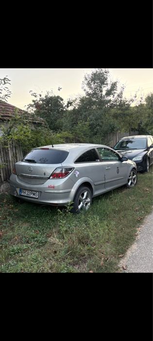 Desmembrez opel astra Gtc