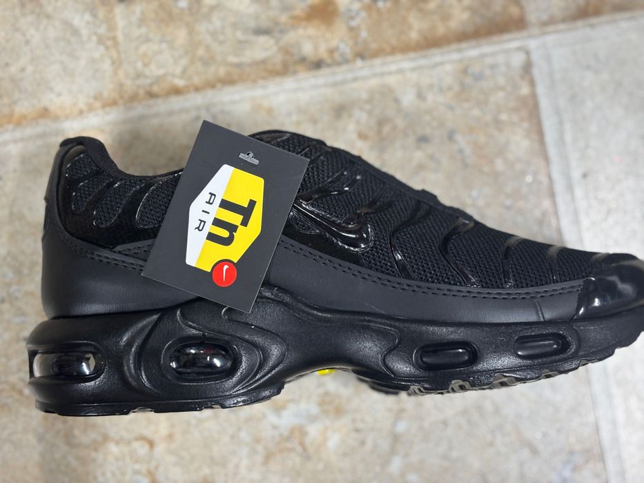 Нови Nike TN! Налични във черно и бяло!!!