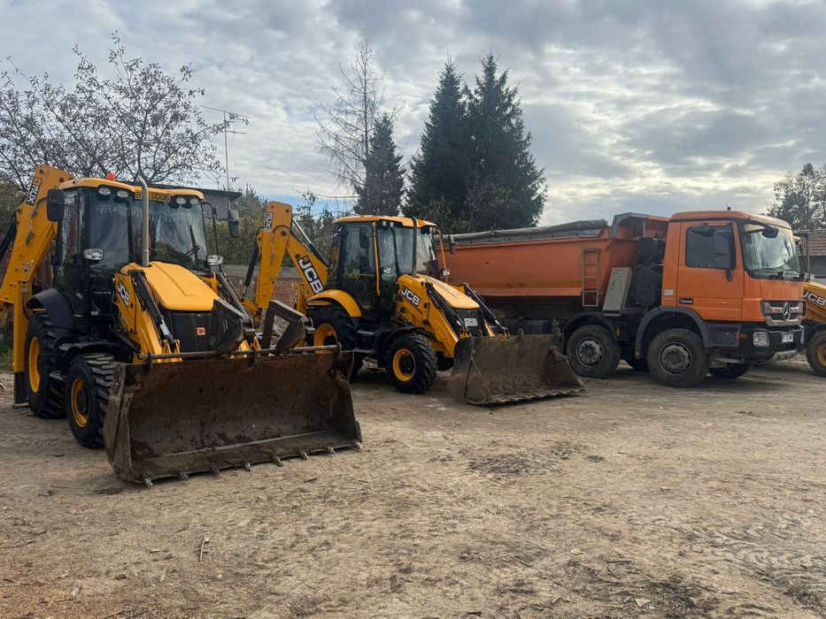 De închiriat buldoexcavator