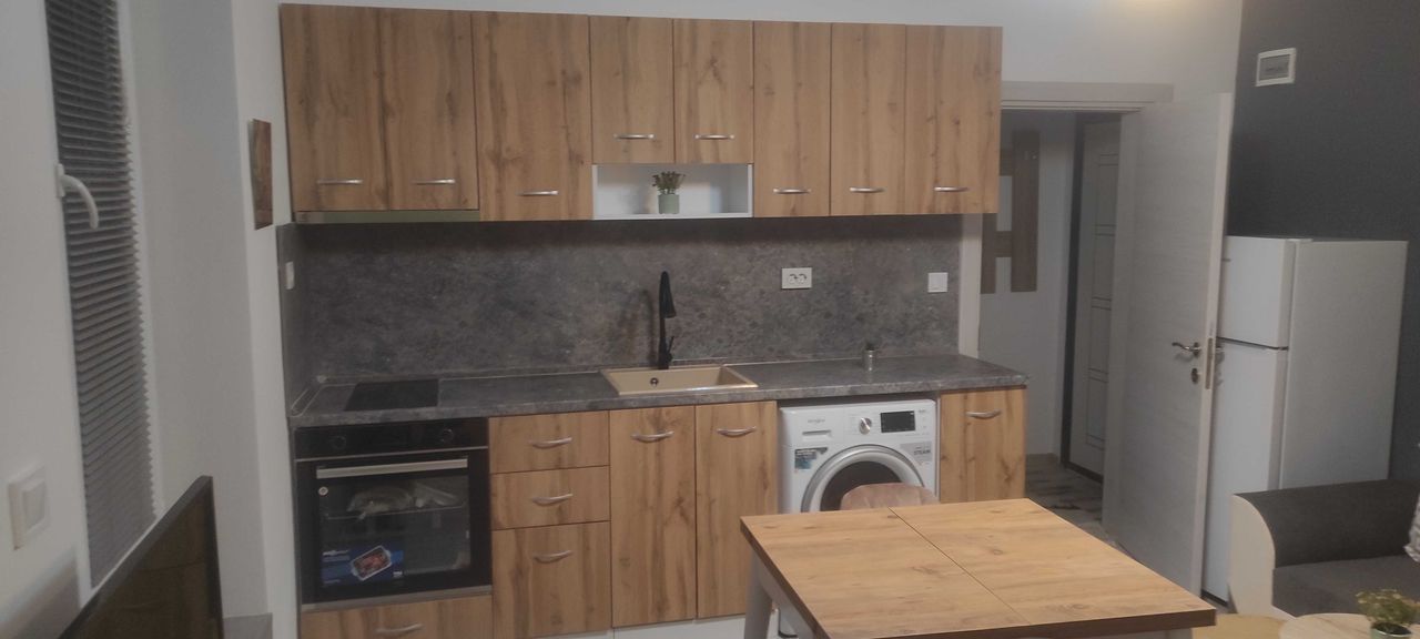 Дава се под наем Двустаен апартамент в Шумен, Център - 46 кв.м за 357 € - Снимка #11