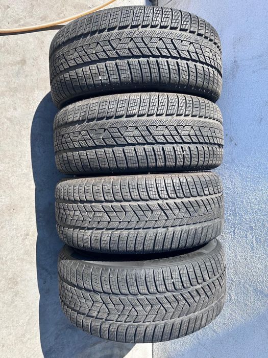 Vand anvelope Pirelli de iarnă!