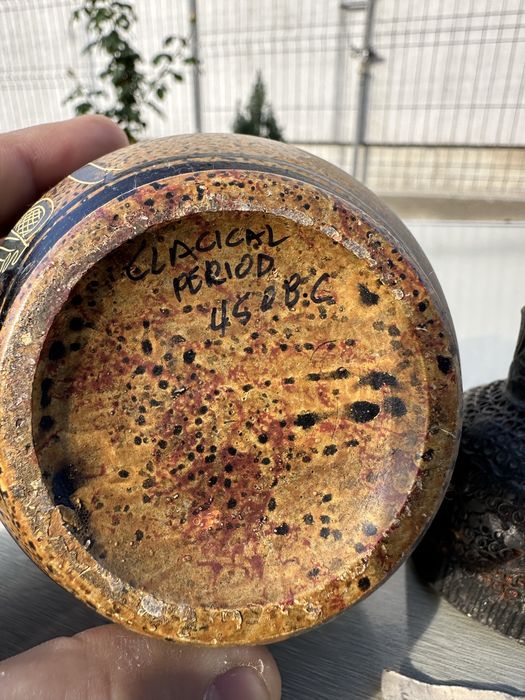 Doua obiecte vechi pret 150