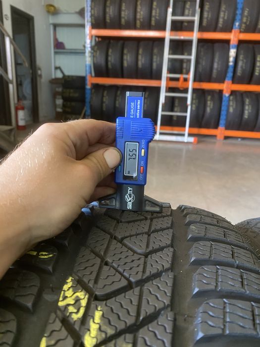 Anvelope iarna 225/45/19 Pirelli Sottozero 3 RFT 225 45 19 R19