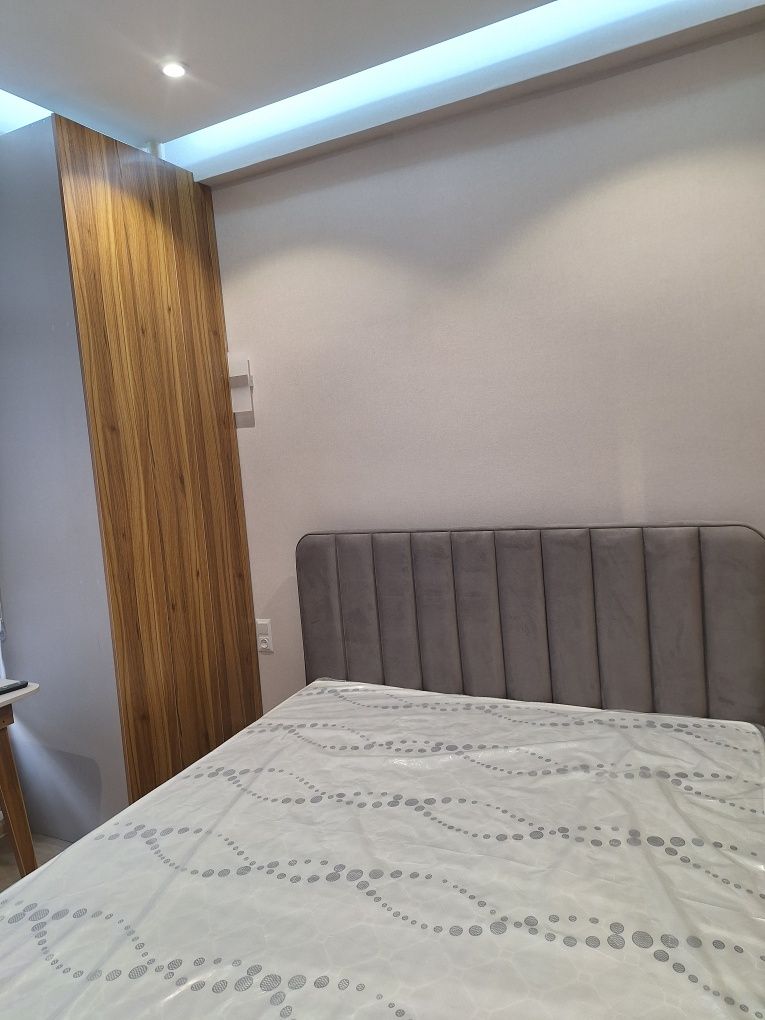 Yakkasaroyda 1 xonalik uy studio remont 30 kv (ARENDA)