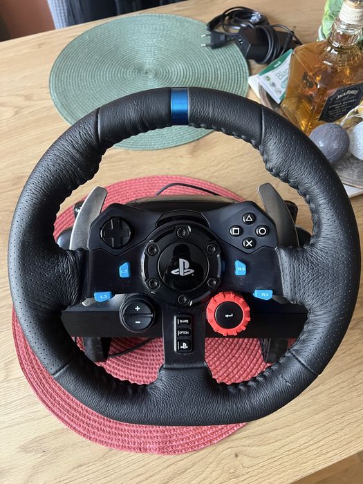Валан Logitech G29 с педали