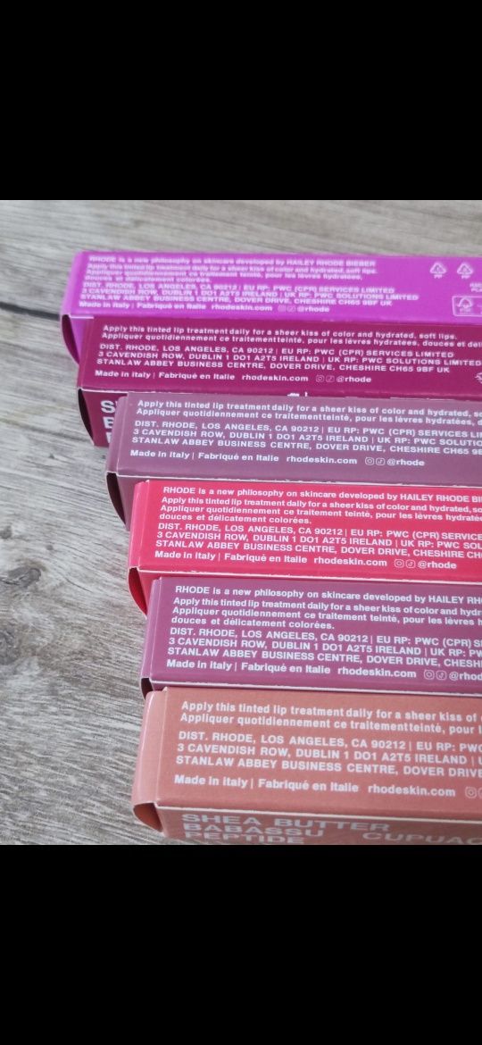 Rhode lip tint buze