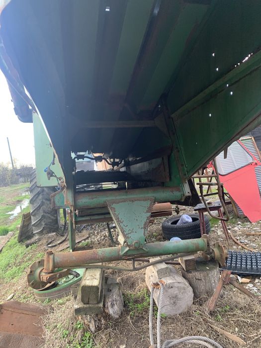 Vând John Deere 430