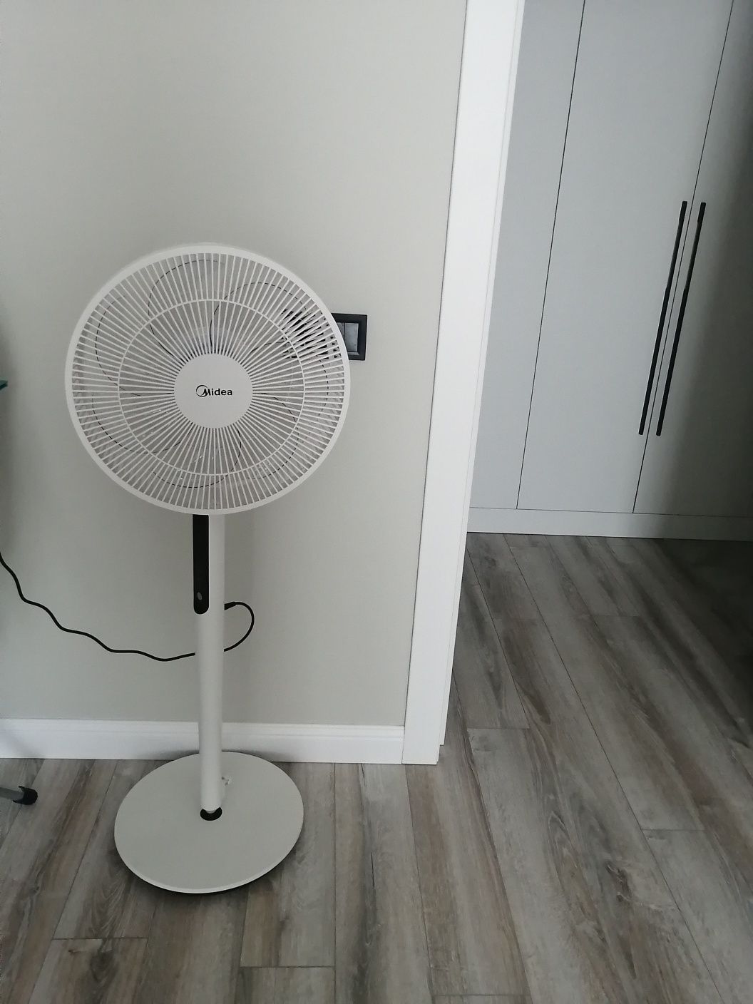 Вентилятор Midea