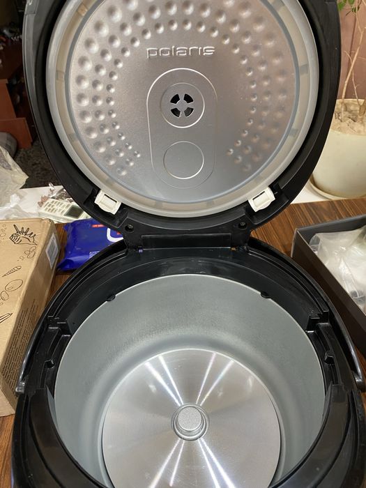 Продам мультиварку в супер состояние