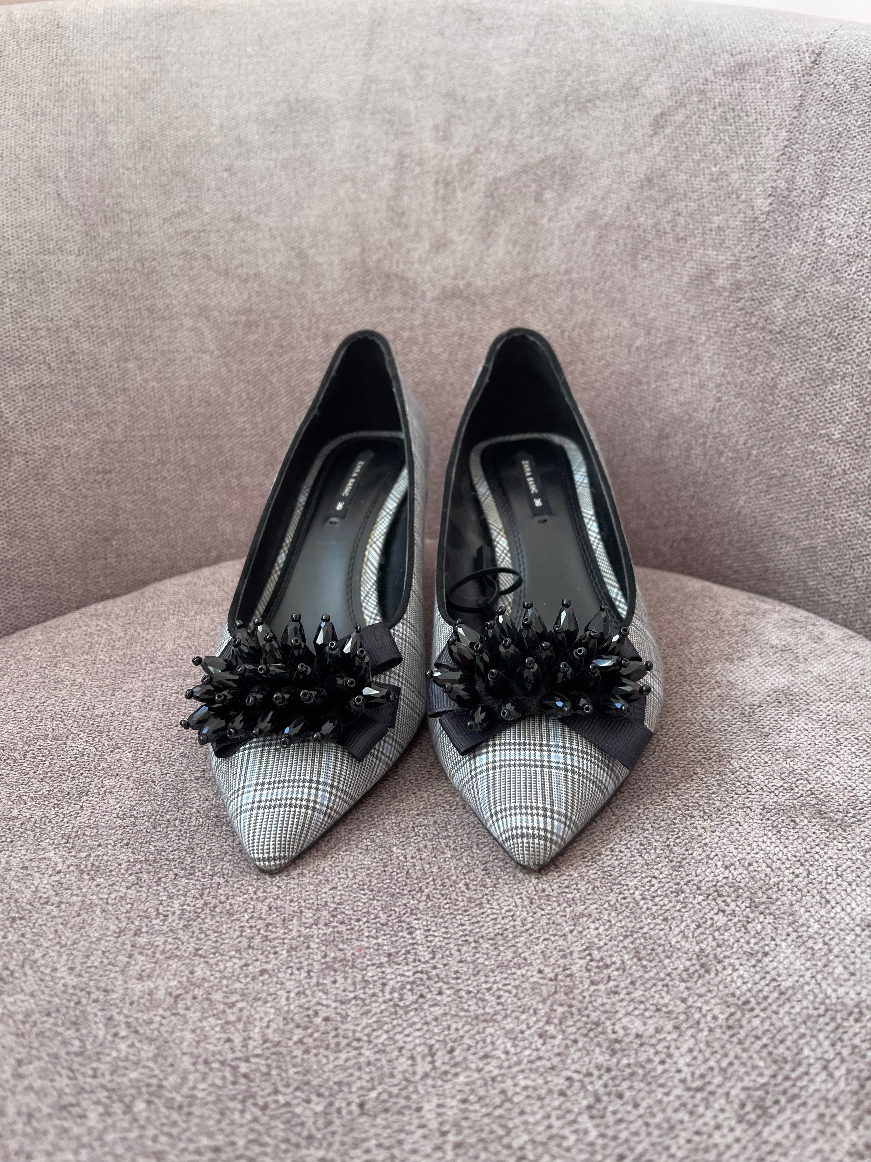 Елегантни обувки на “Zara”