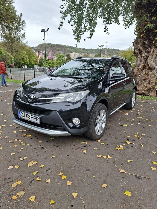 Vând Toyota Rav4