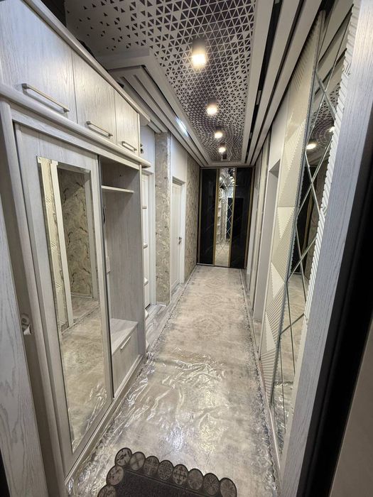 Срочно 3 хоналик КВ сотилади