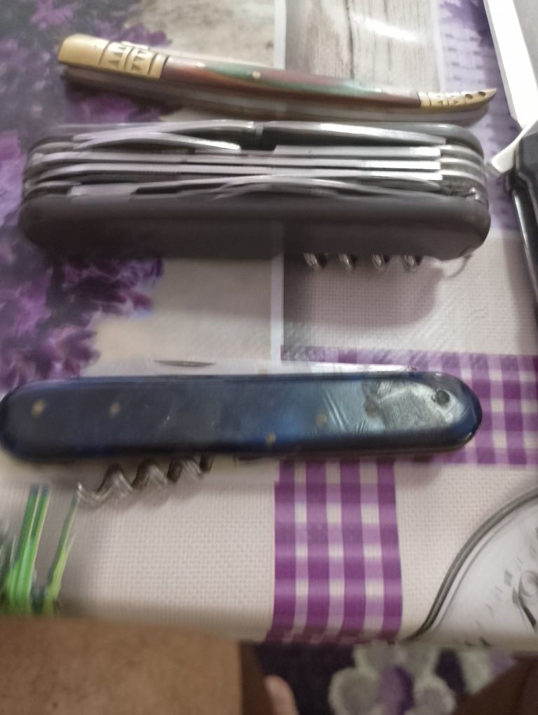 Четири отлични ножки