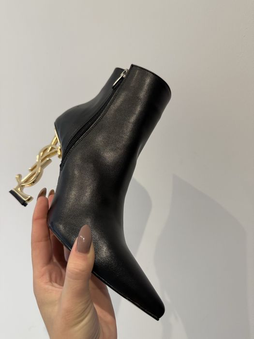 Дамски боти Saint Laurent