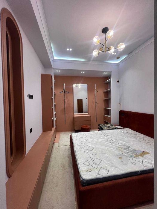 Aeraport hududida kvartira zudlik bilan sotiladi!