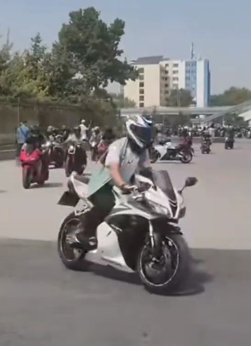 Срочно продаётся HONDA CBR600RR