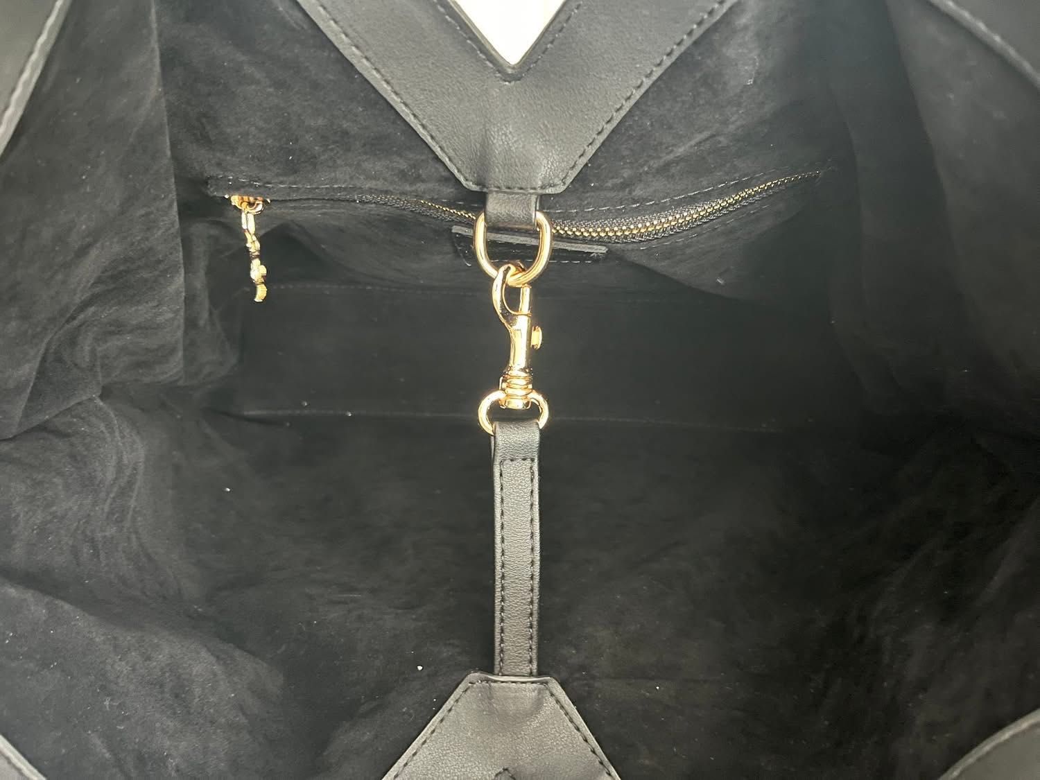Нови кожени дамски чанти YSL