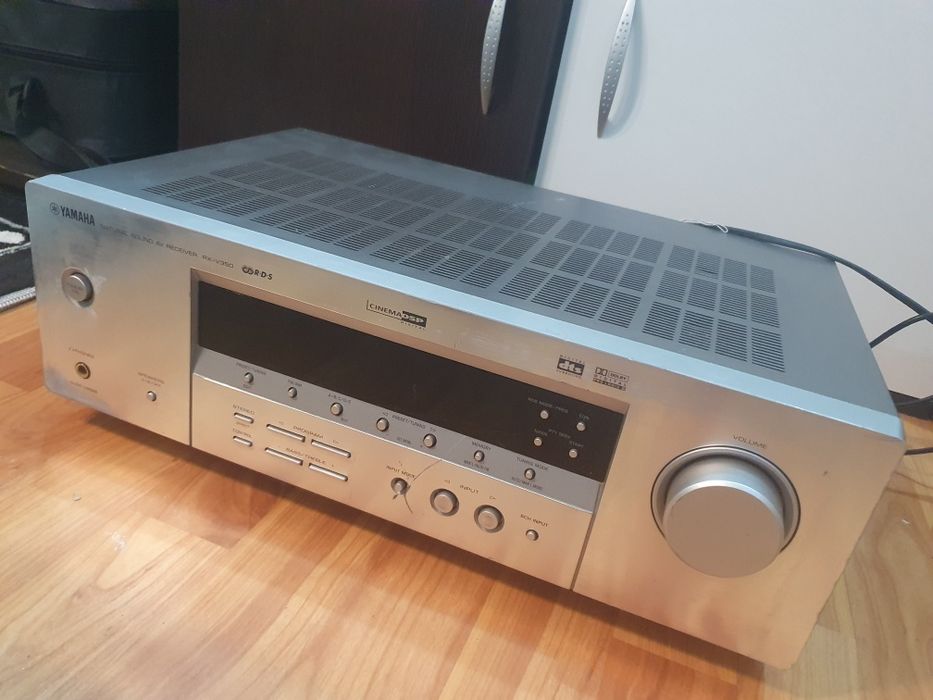 Vand stație Yamaha RX V350 stare bună