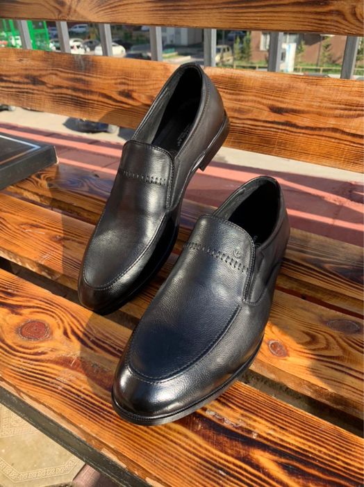 Продам мужскую обувь