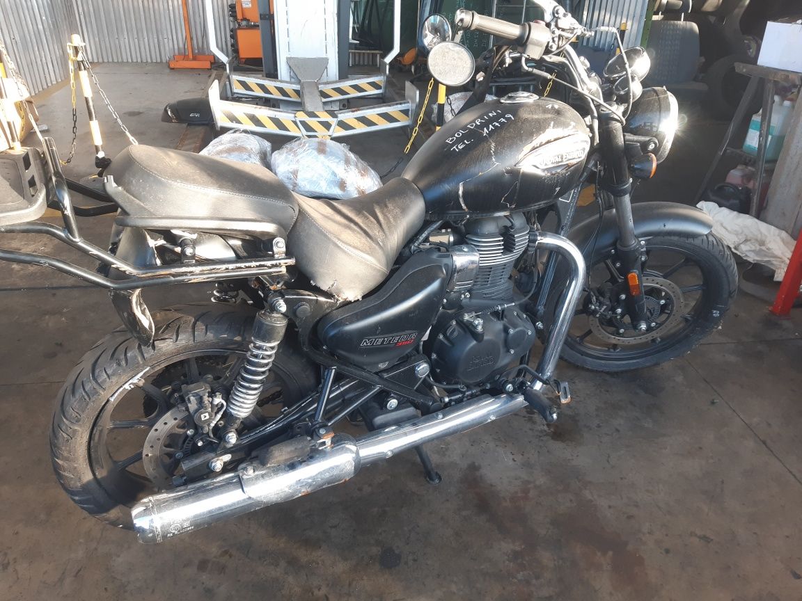 Мотоциклет Royal Enfield Clasik(Meteor 350)-на части