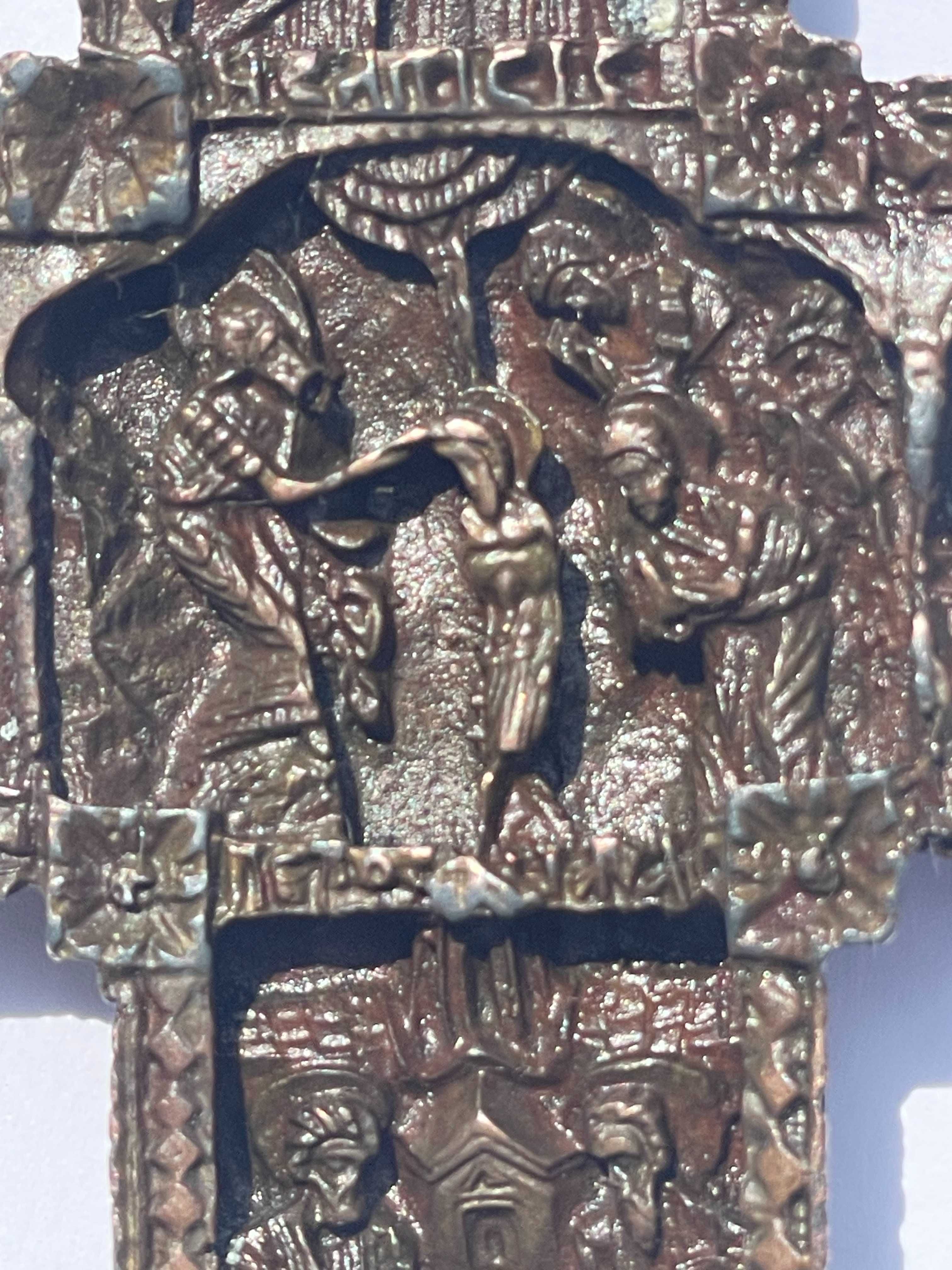 Уникален стар меден кръст